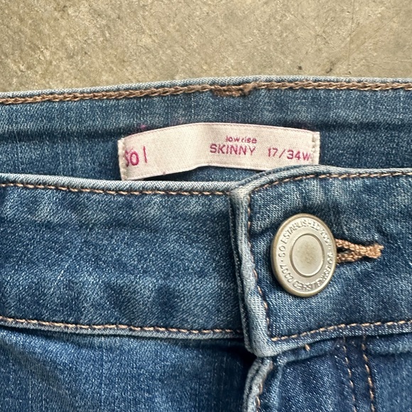 NWT SO low rise skinny jeggings size 17/34W - Picture 2 of 6